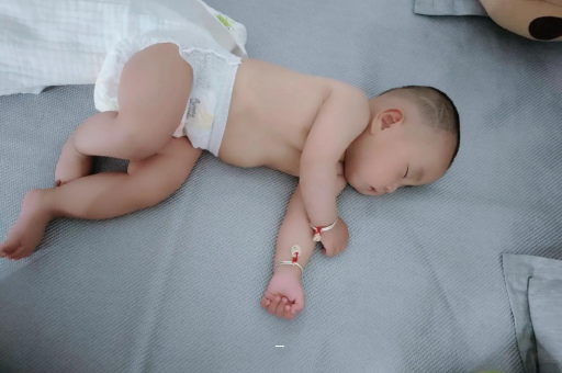 东莞孕妇肚脐周围发青